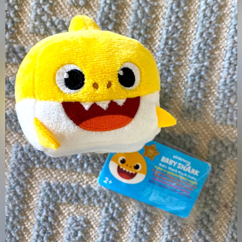 Baby Shark Singing Plush Cube